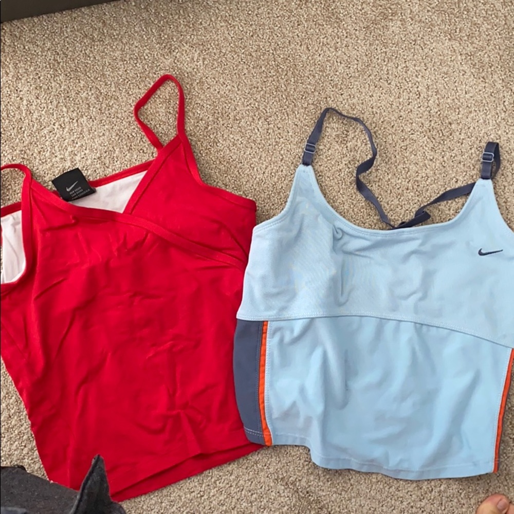 Nike ultra flattering crop workout pushup tops S